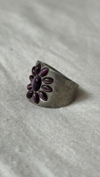 Anillo zamac Plateado Piedras Violeta