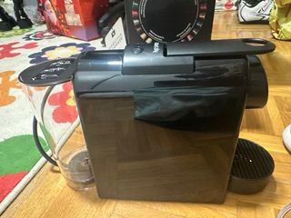 Cafetera Nespresso Inissia Negra