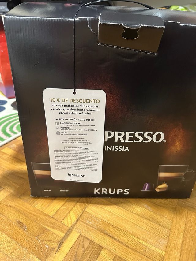Cafetera Nespresso Inissia Negra