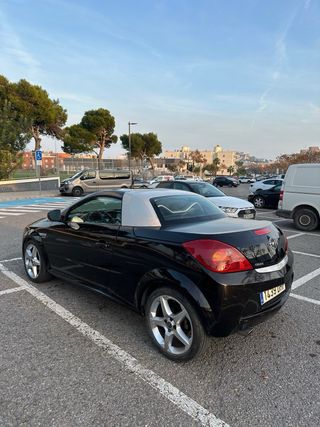 Opel Tigra 2004