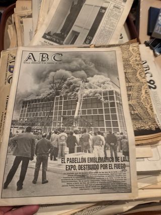 Mas de 250 periodicos antiguos expo 92 abc