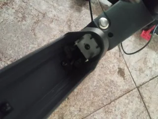 Bicicleta eléctrica infantil negra batería