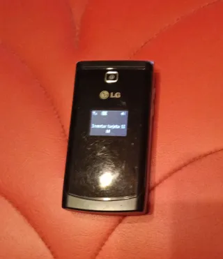 Teléfono móvil LG negro