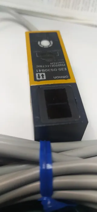 Fotocélula OMRON E3S-DS3B41