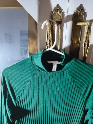 Vestido largo verde de canalé