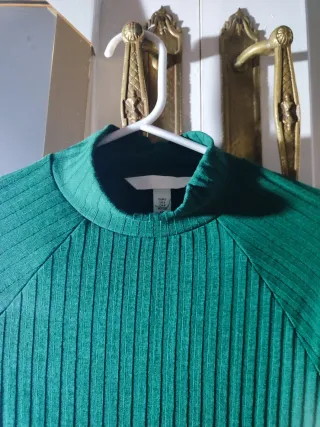 Vestido largo verde de canalé