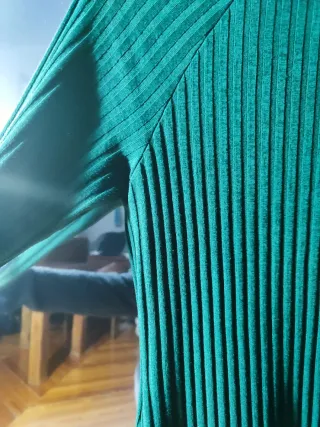 Vestido largo verde de canalé