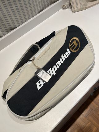 Paletero Bullpadel Tour Premier Blanco