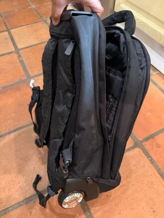 Mochila con ruedas negra