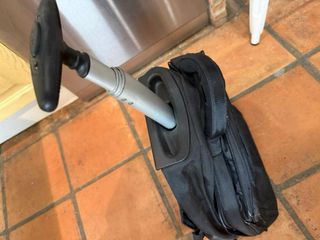 Mochila con ruedas negra