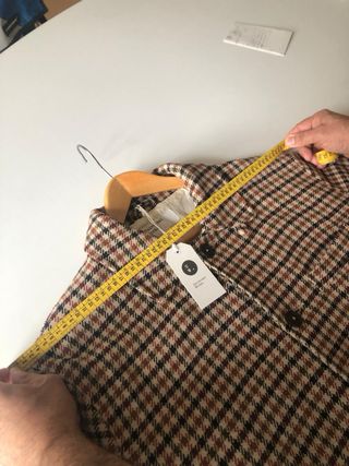 Abrigo Universal Works cuadros marrón