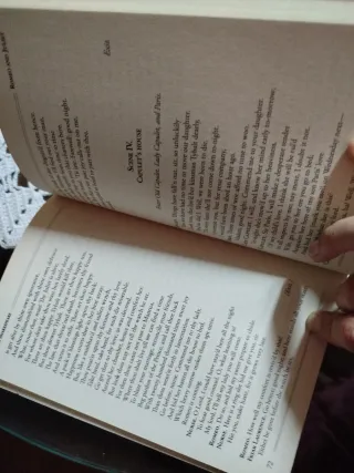 ROMEO AND JULIET (ENGLISH CLASSIC BOOKS)