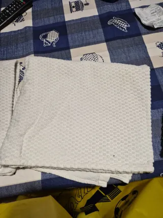 4 Asciugamani Viso Bianchi