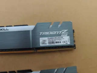 Memoria RAM 32 gigas G.Skill  DDR4 4400 MHz Triden