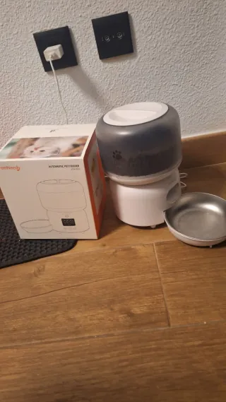 Comedero automatico Feelneedy gatos 3L