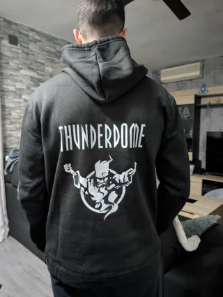 Sudadera Thunderdome (No original) Talla M/L