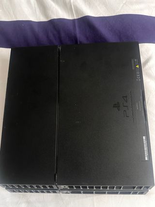 PS4 1TB + 2 Juegos