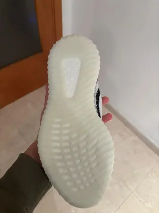 Adidas Yeezy Boost 350 V2 Zebra