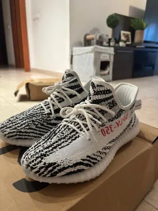 Adidas Yeezy Boost 350 V2 Zebra