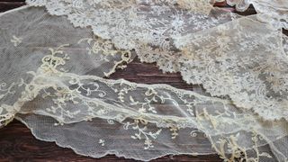 Lotto di 10 pezzi di pizzi vintage e antichi