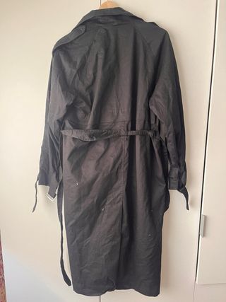 Gabardina negra larga