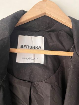 Gabardina negra larga