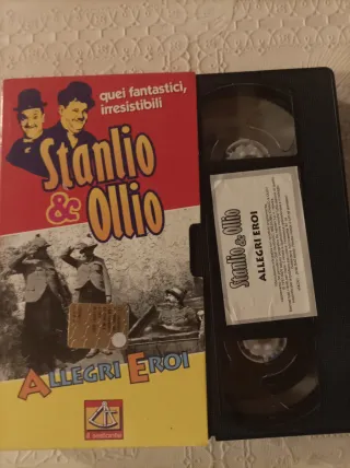 VHS Stanlio & Ollio - Allegri Eroi