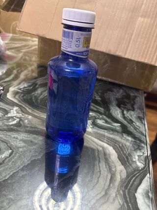 Botella de agua azul 0.5L