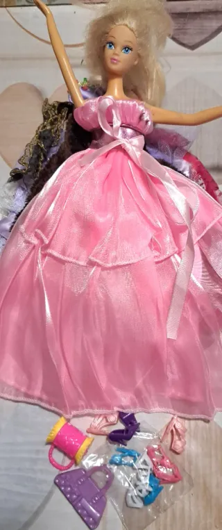 Abiti per bambola Barbie