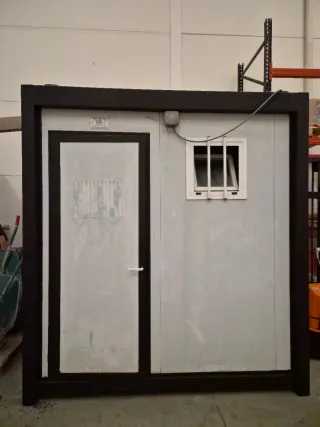 Caseta obra con WC y lavabo