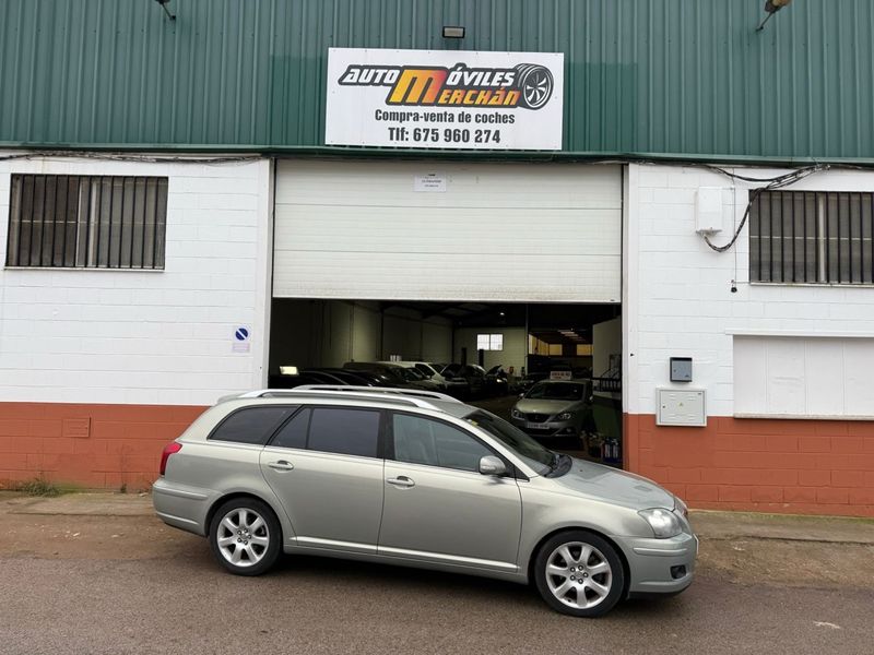 Toyota Avensis 2008 - foto 1