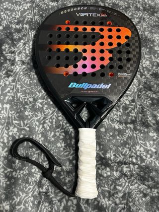 Bullpadel Vertex Hybrid 04