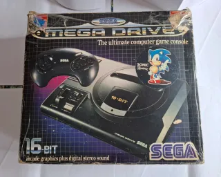 Console Sega Mega Drive con scatola originale