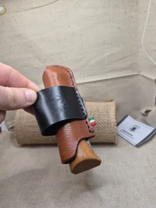 Custodia Opinel 9 cuoio orizzontale su cintura