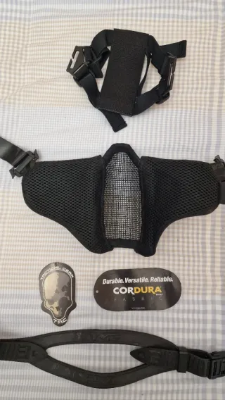 Máscara Airsoft TMC Camuflaje multifamiliar negro