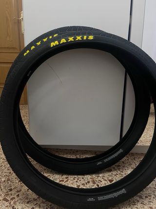 Cubiertas Maxxis Hookworm 27.5 x 2.50