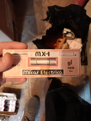 Lote de bastantes Fusibles Potencia Elevada