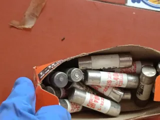 Lote de bastantes Fusibles Potencia Elevada