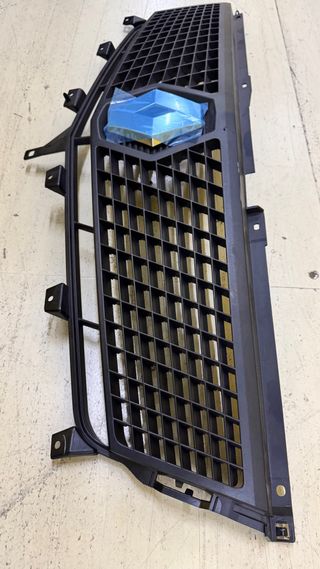 Parrilla Delantera Renault Mascot