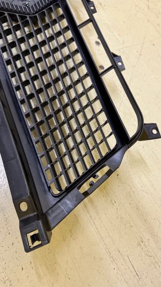 Parrilla Delantera Renault Mascot