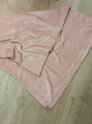 Manta suave rosa de forro polar