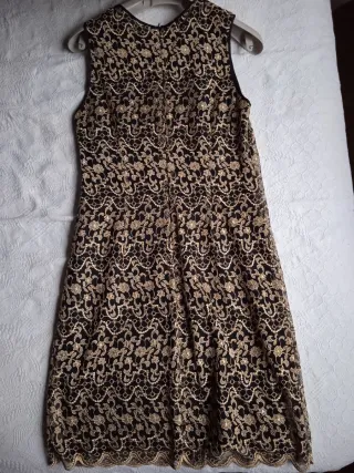 Vestido fiesta negro y dorado Talla 42