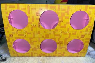 Caja de almacenamiento LEGO rosa y amarilla