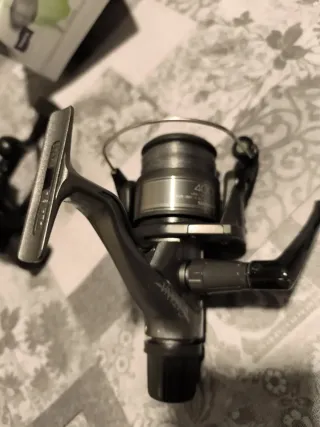 Carrete de pesca Shimano catana 4000
