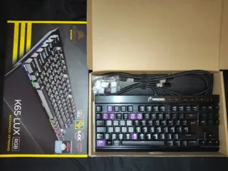Corsair K65 LUX RGB Teclado Mecánico