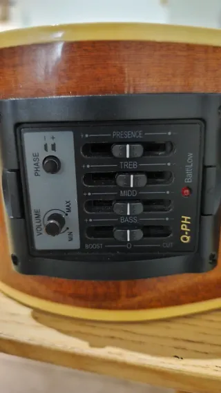 Bajo Acústico Harley Benton 5 Cuerdas