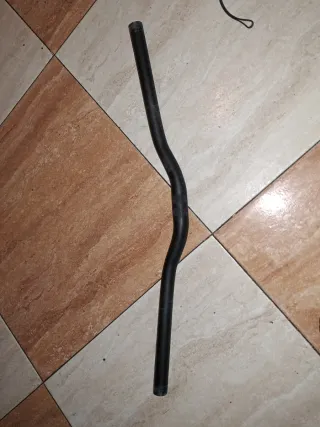 Manillar de bicicleta negro