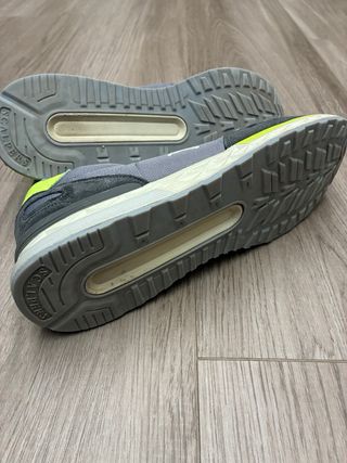 Zapatillas Scalpers Grises y Amarillas