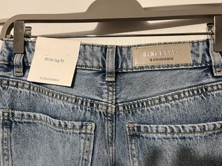 Pantalón ancho Stradivarius con pedrería