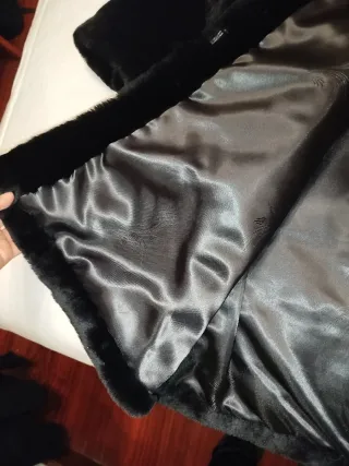 Chaquetón de mujer negro hecho a mano